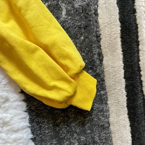 Walt Disney World Yellow Mickey Pullover Crewneck Sweatshirt Size Small - Picture 13 of 13